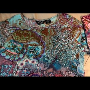 Takes Two Brand Top. New no tags never worn.